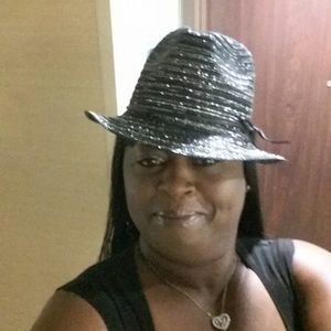 Meet your Posher, Janet